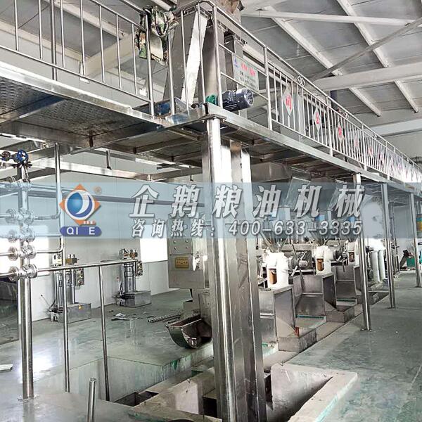 花生榨油機設(shè)備